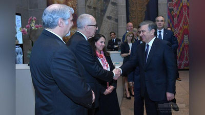 Изрображение 'ПРЕЗИДЕНТ ПОСЕТИЛ ГАЛЕРЕЮ ИСКУССТВА В ВАШИНГТОНЕ (ФОТО)'