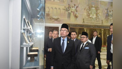Изрображение 'Премьер Малайзии посетил комплекс Имама Бухари в Самарканде'