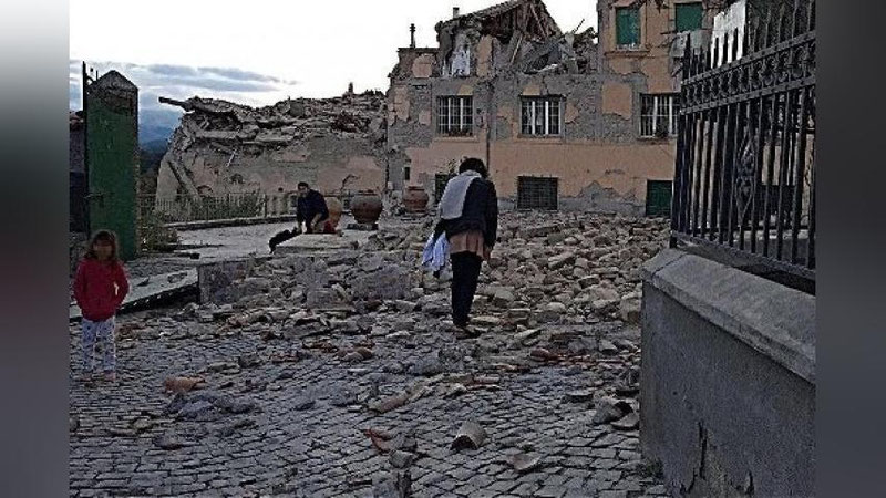 Изрображение 'ЗЕМЛЕТРЯСЕНИЕ РАЗРУШИЛО ИТАЛЬЯНСКИЙ ГОРОД (ФОТО)'