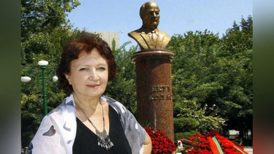 Изрображение 'В ТАШКЕНТЕ ОТКРЫЛСЯ ПАМЯТНИК ЯКУБУ КОЛАСУ'