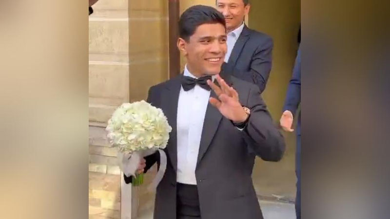 'Муроджон Аҳмадалиев бўйдоқлик билан хайрлашди'ning rasmi