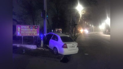 'Toshkentda beton ustunga borib urilgan “Nexia-3” haydovchisi shifoxonada vafot etdi'ning rasmi