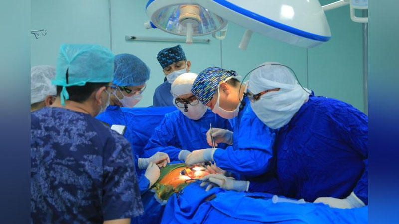 Изрображение 'Операция в Бухаре: 62-летний мужчина отдал сыну свою почку'