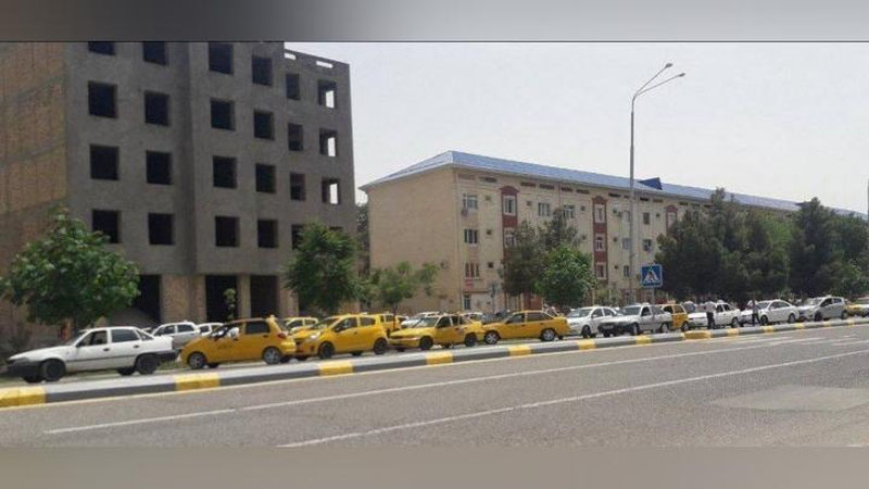 'Қарши шаҳрида камар масаласи бўйича одамлар йиғилаётгани ростми? Расмий маълумот берилди'ning rasmi