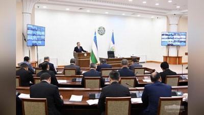 'Кўп ҳокимлар нарх-навога эътибор қилмасдан, жиловни қўлидан чиқариб юборган — Шавкат Мирзиёев'ning rasmi