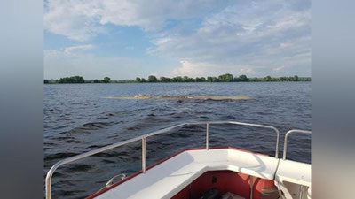 'Татаристонда сайр қилувчи қайиқ чўкиб кетди'ning rasmi