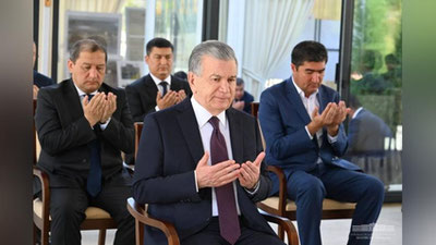'“Ham ziyorat, ham ibodat nuqtai nazaridan bu erda hamma sharoit bo`lishi zarur”. Prezident Imom Buxoriy maqbarasi qurilish jarayonini ko`zdan kechirdi (foto)'ning rasmi