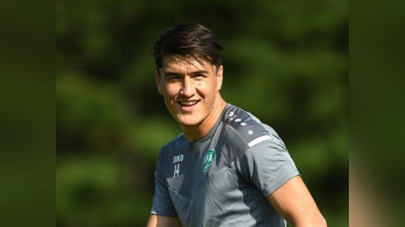 'Eldor Shomurodov dunyo bo`yicha terma jamoalar miqyosida eng ko`p gol urgan futbolchi bo`ldi'ning rasmi