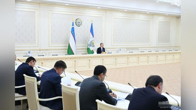 'Prezident Qashqadaryoda beshta yo`nalishda — tadbirkorlik, sanoat, agrar, ichimlik suvi ta`minoti, ijtimoiy sohada erishilishi lozim bo`lgan maqsad va vazifalarni belgilab berdi'ning rasmi