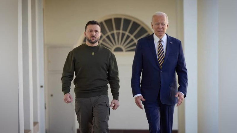 'Bayden Polshaga kelib, Zelenskiy bilan uchrashmoqchi'ning rasmi