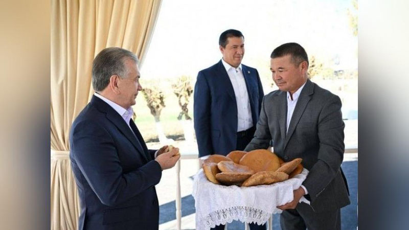 'Prezident surxondaryolik fermerlar bilan uchrashdi'ning rasmi