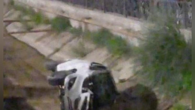 'Buxoroda Spark ariqqa tushib ketdi'ning rasmi