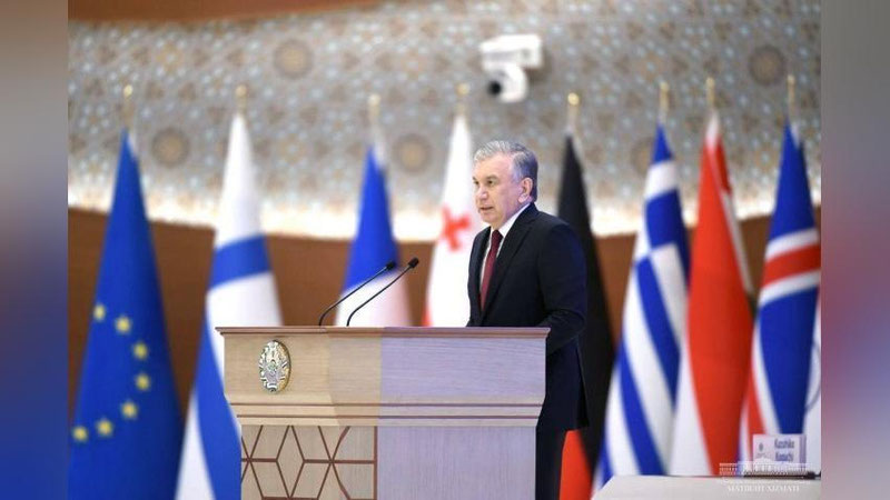 'Shavkat Mirziyoev ETTB Boshqaruvchilar kengashining 32-yillik yig`ilishida ishtirok etdi (foto)'ning rasmi