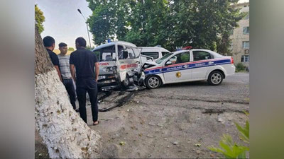 'Farg`onada tez yordam va qo`riqlash mashinalari o`rtasida to`qnashuv sodir bo`ldi'ning rasmi
