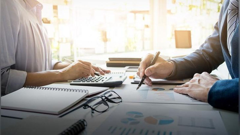 'Davlat xizmatchilarining 50 foizidan ko`pi ish vaqtidan tashqari ishlashga jalb qilinishi ma`lum bo`ldi'ning rasmi