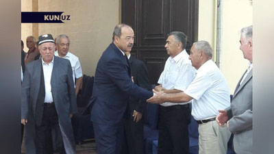 Изрображение 'АБДУЛЛА АРИПОВ ПОСЕТИЛ ДОМ ПОКОЙНОЙ ХАЛИМЫ ХУДАЙБЕРДИЕВОЙ'