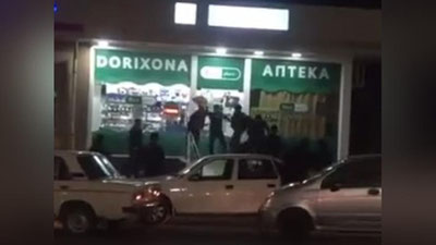 Изрображение 'В ГУВД РАССКАЗАЛИ ПОДРОБНОСТИ О ДРАКЕ У СТОЛИЧНОЙ АПТЕКИ (ВИДЕО)'