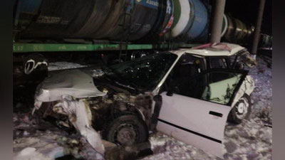 'Namanganda poezd va Lacetti to`qnashdi. Qurbonlar bor (video)'ning rasmi