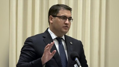 'Ruslan Davletov: "Cheklovlar haqida kamroq gapirishimiz kerak, chunki cheklashga juda ustamiz"'ning rasmi