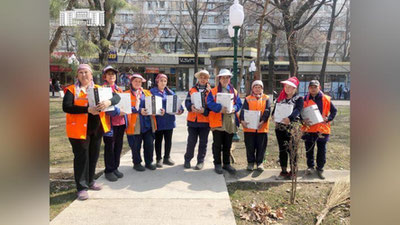 Изрображение 'ПОДАРКИ, ЦВЕТЫ, ПЕСНИ И ТАНЦЫ: КАК В ТАШКЕНТЕ ПОЗДРАВЛЯЮТ ЖЕНЩИН (ВИДЕО)'