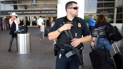 Изрображение 'В США ИЗ-ЗА УГРОЗЫ ВЗРЫВА ЭВАКУИРОВАЛИ АЭРОПОРТ'