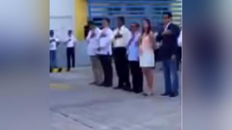 Изрображение 'РАССТРЕЛ ФИЛИППИНСКОГО МЭРА СРЕДИ БЕЛОГО ДНЯ ПОПАЛ НА ВИДЕО'