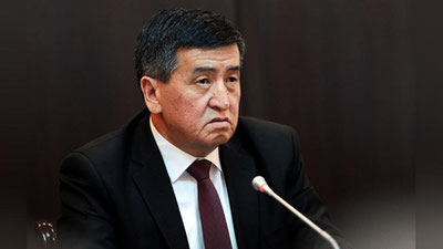 'Qirg`iziston prezidenti Sooronbay Jeenbekov yo`qolgani aytilmoqda. Uning matbuot kotibi esa uni Bishkekda ekanligini aytdi'ning rasmi