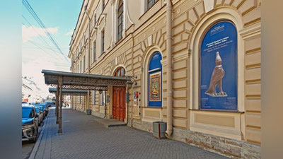 Изрображение 'УНИКАЛЬНЫЙ  ХАЛАТ ЭМИРА БУХАРСКОГО УВИДЯТ УЧАСТНИКИ КОНГРЕССА В ПЕТЕРБУРГЕ'