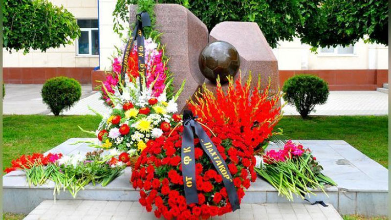 Изрображение 'В ТАШКЕНТЕ ПРОШЛИ ПАМЯТНЫЕ МЕРОПРИЯТИЯ В ЧЕСТЬ КОМАНДЫ "ПАХТАКОР-79" '