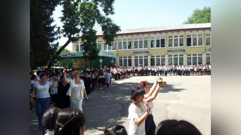 Изрображение 'МИНОБРАЗОВАНИЯ ПРОЯСНИЛО СУДЬБУ ДЕВЯТИКЛАССНИКОВ'