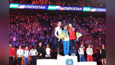 Изрображение 'Оксана Чусовитина завоевала золото турнира в Париже'