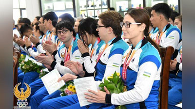 Изрображение 'ТРИУМФАТОРАМ ПАРААЗИАТСКИХ ИГР ВРУЧИЛИ ДЕНЕЖНЫЕ ПРЕМИИ (ФОТО)'