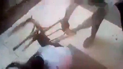 Изрображение 'НАПАДЕНИЕ БЕЗУМНОГО КОТА НА МЕКСИКАНСКОГО МЭРА ПОПАЛО НА ВИДЕО'