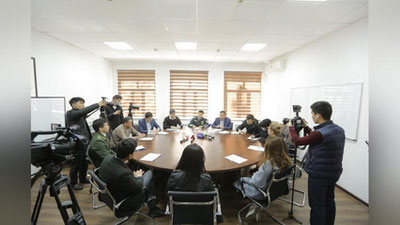 '“Chuqursoy” tashqi iqtisodiy faoliyat bojxona postida jurnalistlar uchun press-tur tashkil etildi'ning rasmi