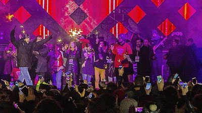 Изрображение 'НАПАДЕНИЕ С НОЖОМ НА МЭРА ПОЛЬСКОГО ГОРОДА ПОПАЛО НА ВИДЕО'