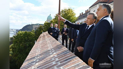 'Vengriya bosh vaziri Turkiy davlatlar tashkilotining Samarqanddagi birinchi sammitida qatnashadi'ning rasmi