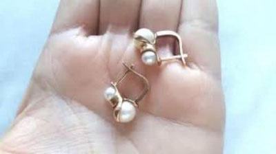 'Surxondaryoda o`quvchi qizlarga quloqlarini kesib olish bilan tahdid qilib, tilla sirg`alarni o`g`irlagan ayol qo`lga olindi'ning rasmi