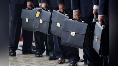 'Yana ikki hokim, ikki prokuror, ikki ichki ishlar va soliq boshliqlari ishdan ketdi'ning rasmi