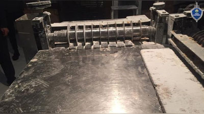 'Toshkentda qandolat sexida ishlayotgan voyaga etmagan bolaning qo`li dastgohga kirib ketdi'ning rasmi