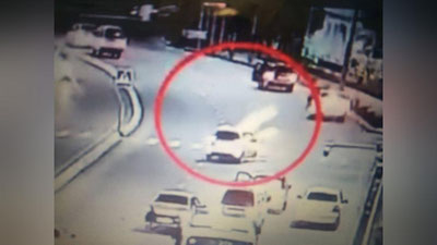 Изрображение 'В Навои "Спарк" загорелся после того, как въехал в "Кобальт" (видео)'