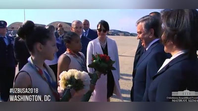Изрображение 'ВИДЕО: АМЕРИКАНСКИЕ ДЕТИ ПРИВЕТСТВУЮТ ПРЕЗИДЕНТСКУЮ ЧЕТУ НА УЗБЕКСКОМ ЯЗЫКЕ'
