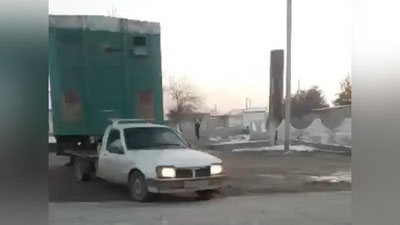 'Qashqadaryolik xaydovchi "FORD"ni yukmashinaga aylantirgani uchun jarimaga tortildi(foto)'ning rasmi