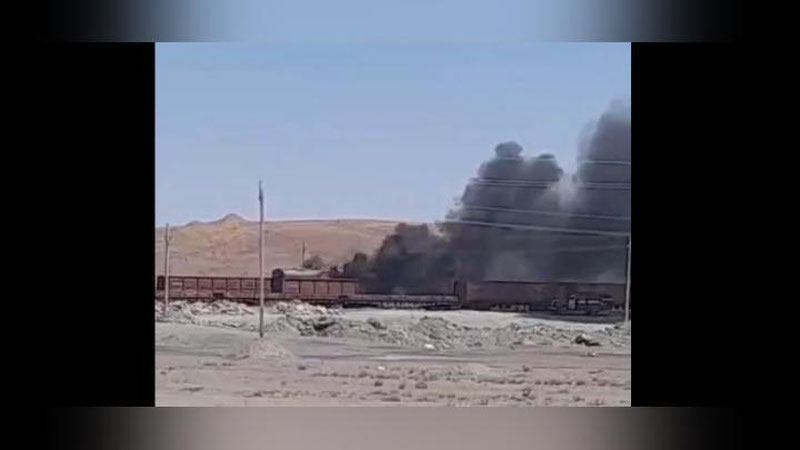 Изрображение 'Пожар в вагоне на станции в Каракалпакстане сняли на видео'