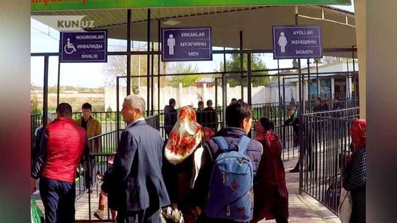 'O`zbekiston va Qozog`iston chegarasidagi "G`ishtko`prik" postida tirbandliklar kuzatilmoqda'ning rasmi