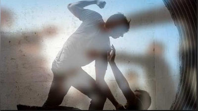 'Namanganda 20 yoshli yigit 3 yil avvalgi janjal tasvirini "telegram"da tarqatib yuborish bilan tahdid qilib, tanishidan 100 AQSh dollari talab qildi'ning rasmi