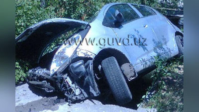 Изрображение 'В ТАШКЕНТЕ ВОДИТЕЛЬ СПАРКА ПОГИБ ПРИ УДАРЕ О БЕТОН'