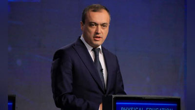 'Sobiq Jismoniy tarbiya va sport vaziri Qarshi davlat universitetiga rektor bo`ldi'ning rasmi