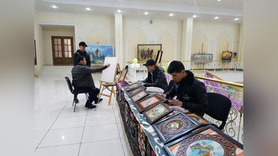 'Tasviriy san`at yo`nalishida o`qiydigan talabalarga yangi davlat stipendiyasi ta`sis etiladi'ning rasmi