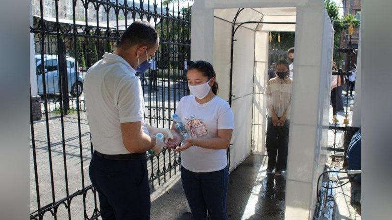 Изрображение 'В Узбекистане лишь четверть от общего числа абитуриентов составили выпускники этого года'