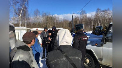 'Rossiyada noqonuniy migrantlar mehnatidan foydalangani uchun korxona jarimaga tortildi'ning rasmi